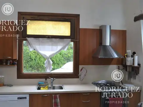 Casa En La Bota Sobre Lote De 2500 M2