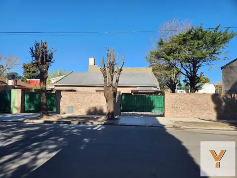 Casa en Venta en Ingeniero Adolfo Sourdeaux, USD 180.000