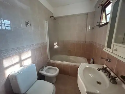Departamento en Alquiler en Parque Chacabuco, $ 750.000