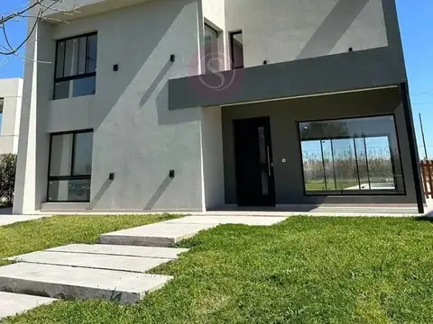 Casa  en Venta en Haras Santa Maria, Escobar, G.B.A. Zona Norte