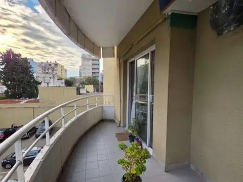 Departamento en Venta al Noreste