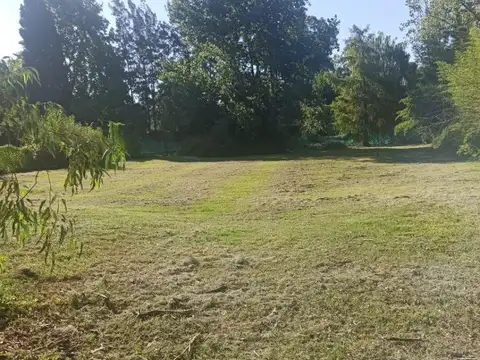 Excelentes lotes en barrio semicerrado