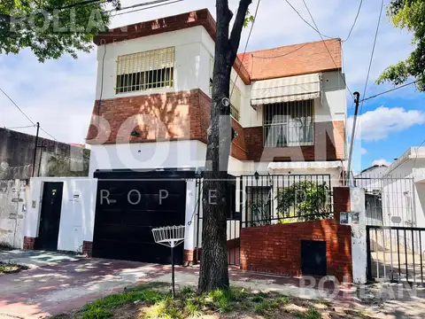 VENTA HERMOSO PH TIPO CASA EN MUNRO A METROS DE AV. MITRE