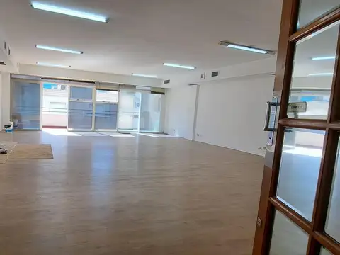 Oficina en Alquiler 40 años