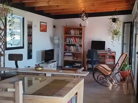 Casa 2 ambientes con 1 baño