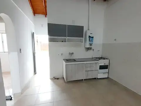 Casa 3 ambientes con 1 baño