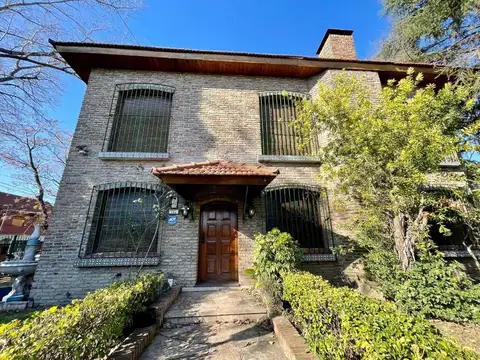 VENTA CASA 6 AMB MORON COCHERA PISCINA LOTE 800M2