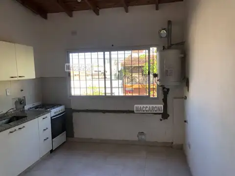 Depto Tipo Casa en Alquiler en Mataderos, $ 580.000
