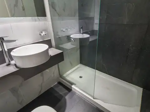 Rawson 300, Piso 5