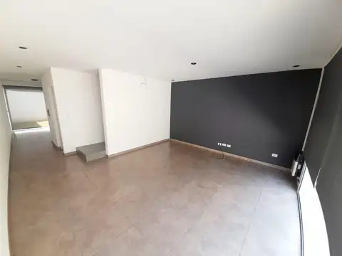 Depto Tipo Casa en Alquiler de 4 ambientes