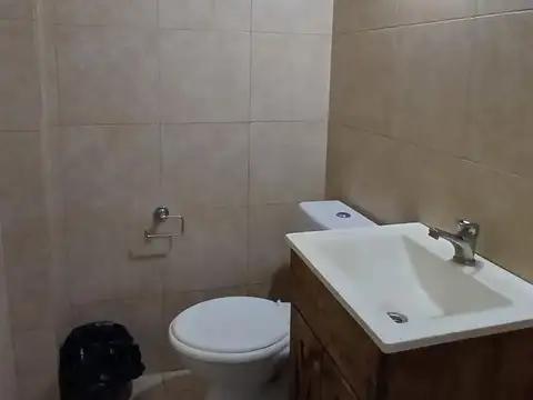 Local en Alquiler en Garin-Centro, $ 590.000