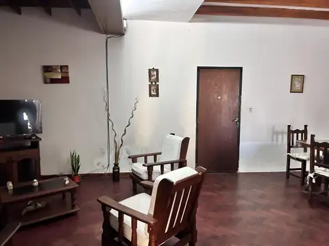 Depto Tipo Casa en Venta de 5 ambientes