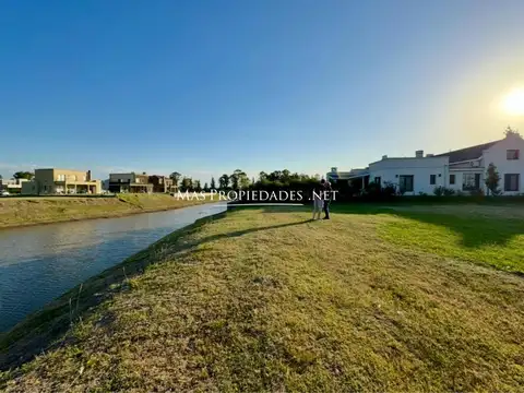 Terreno en Venta 39  mts Fondo