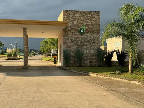 Venta terreno en Country Las Limas