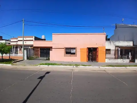 LOCAL PEQUEÑO, ENTRADA A CONCORDIA