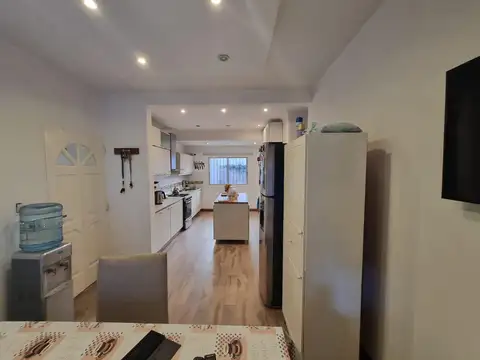 Casa 5 ambientes con 3 baños