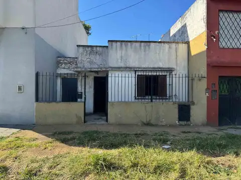 VENTA CASA 3 AMB A RECICLAR - FLORIDA OESTE