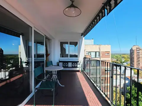 Departamento 5 ambientes con 3 baños