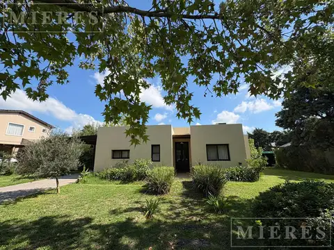 Casa en Venta en Roble Joven, USD 230.000