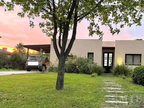 Casa en venta en Roble Joven