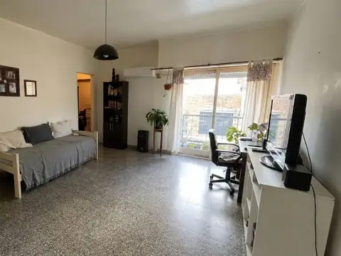 PH EN VENTA LA PLATA 3 DORMITORIOS Y BALCON