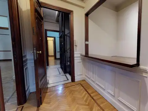 Elegantes Oficinas . Gran Prestigio. Palacio Bencich. consul