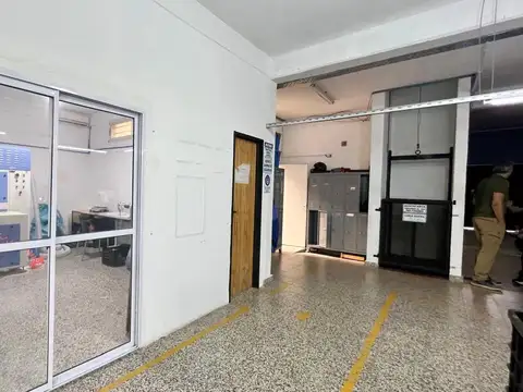 ALQUILER- GALPON INDUSTRIAL O DEPOSITO- MUY BUEN ESTADO