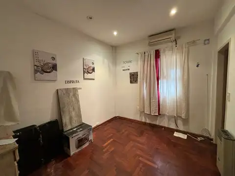 H Yrigoyen 600, Piso 1