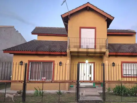 VENTA  DOS DUPLEX 2 AMBIENTES BARRIO LA CAUTIVA Pte DERQUI PILAR