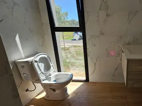 Casa  en Venta en Santa Lucia, Pilar del Este, Pilar