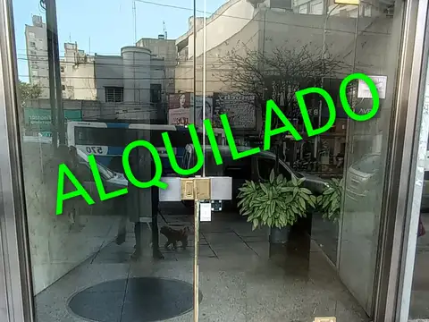 DEPARTAMENTO EN EXCELENTE UBICACIÓN SOBRE AV MITRE