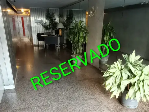 DEPARTAMENTO EN EXCELENTE UBICACIÓN SOBRE AV MITRE