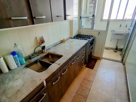 DEPARTAMENTO EN EXCELENTE UBICACIÓN SOBRE AV MITRE