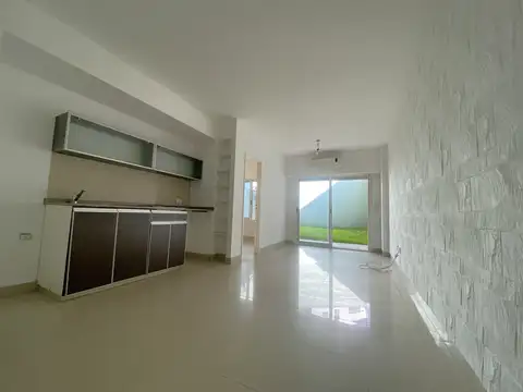 Avenida San Martín 7200, Piso PB