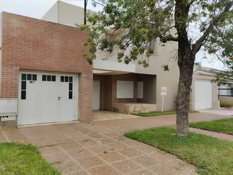 VENTA  CASA EXCELENTE UBICACIÓN 