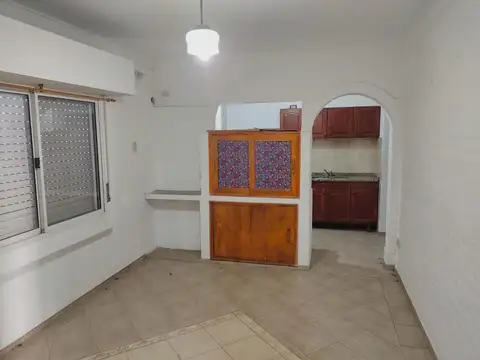 Monje, Hipolito Irigoyen 172, 1 dormitorio! ampllio lote.