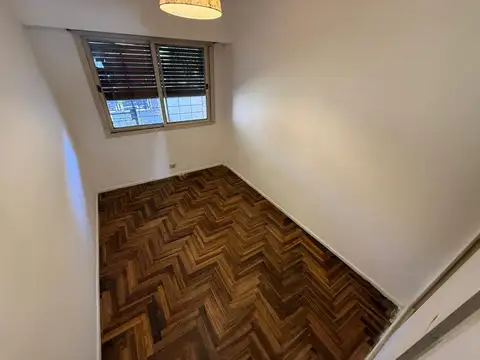 Casa en Alquiler con 1 cochera