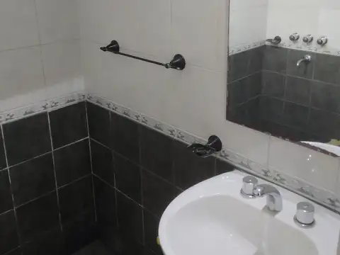 Depto Tipo Casa en Venta 40 años