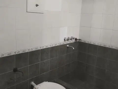 Depto Tipo Casa 2 ambientes con 1 baño