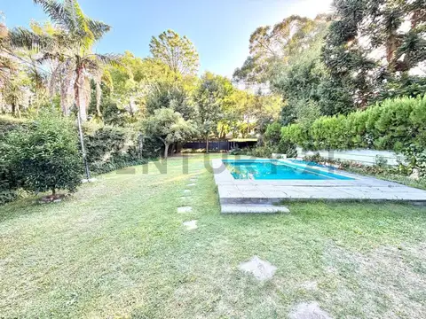 Alquiler Casa 3 Ambientes Villa Udaondo Parque Leloir, Pileta, Parque de 515 m² y Garage