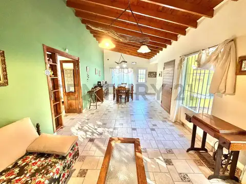 Casa 3 ambientes con 2 baños