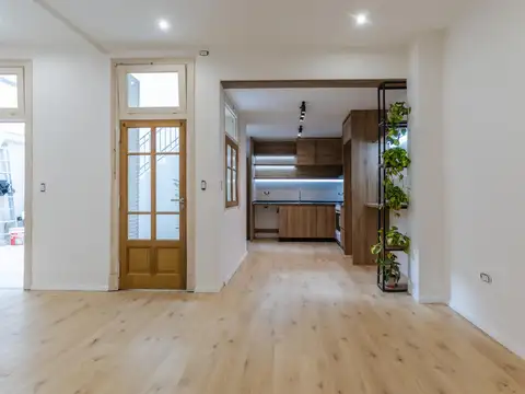 CASA EN VENTA DE 2 DORMITORIOS BARRIO LOURDES ROSARIO