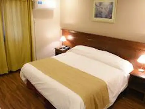 Hotel en Venta 50 años