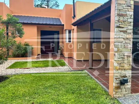 Casa en Alquiler con 6 cocheras