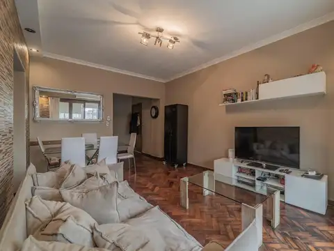 Departamento en Venta en Chacarita, USD 155.000