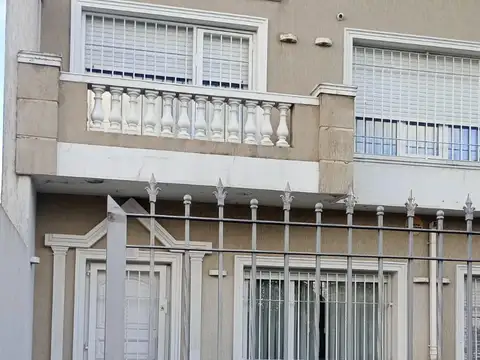 DUPLEX EXCELENTE  4 AMBIENTES....