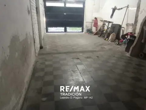 casa 4 amb en venta gardel 500 con local comercial