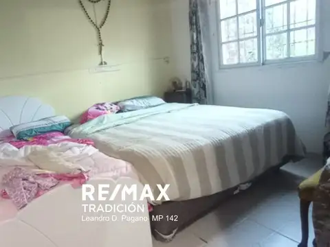 casa 4 amb en venta gardel 500 con local comercial