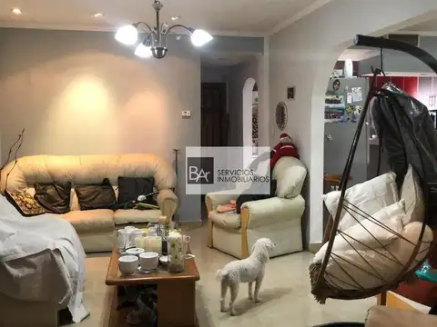 Casa 4 ambientes con 5 baños