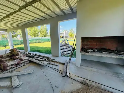 Casa en Venta en Puerto Roldan, USD 220.000